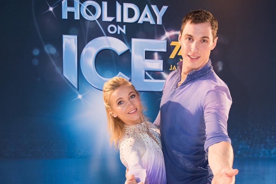 Die Paarlauf-Olympiasieger Aljona Savchenko (35) und Bruno Massot (30) trainieren den Nachwuchs für "Holiday On Ice".