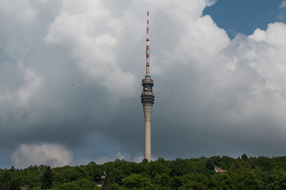 Der Dresdner Fernsehturm ist eines der Wahrzeichen der Stadt.