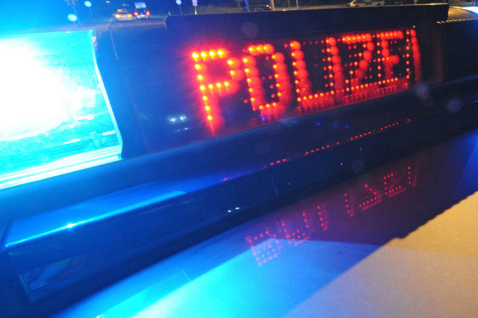 Immer wieder werden Polizeibeamte von Unbeteiligten angegangen.