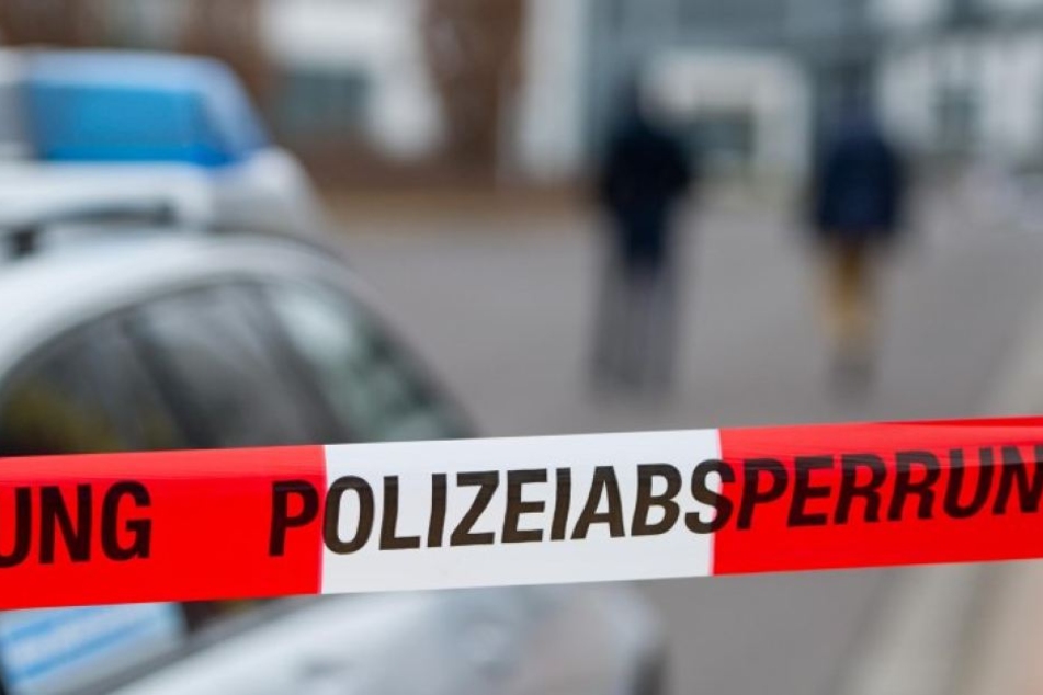 Im Anwesen des Paares fanden die Polizisten die beiden Leichen. (Symbolbild)