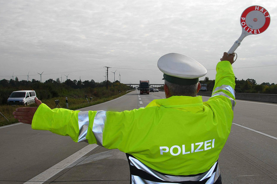 Die Bundespolizei war erfolgreich: Die Beamten konnten 18 gesuchte Straftäter abfangen. (Symbolbild)
