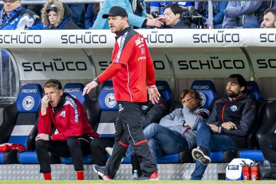 Zusammen mit Chef-Coach Steffen Baumgart (vorne) führte Krösche den SCP in die Bundesliga.
