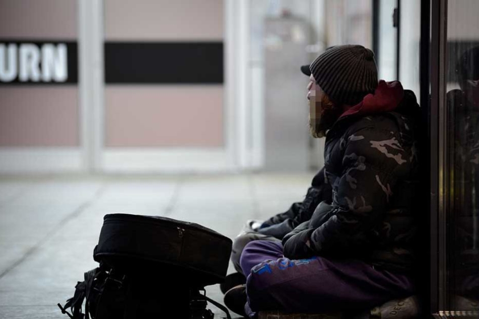Zwei Obdachlose in Berlin versuchen über eine rührende Kleinanzeige eine Wohnung zu finden (Symbolfoto).
