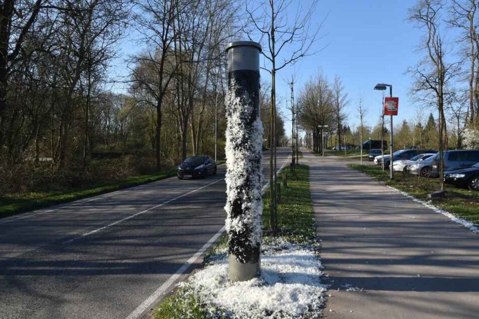 In Saarbrücken wurden zwei Radarfallen geteert und gefedert.