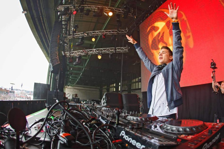 Felix Jaehn an seinem Arbeitsplatz. Hier 2015 beim Lollapalooza-Festival in Berlin.