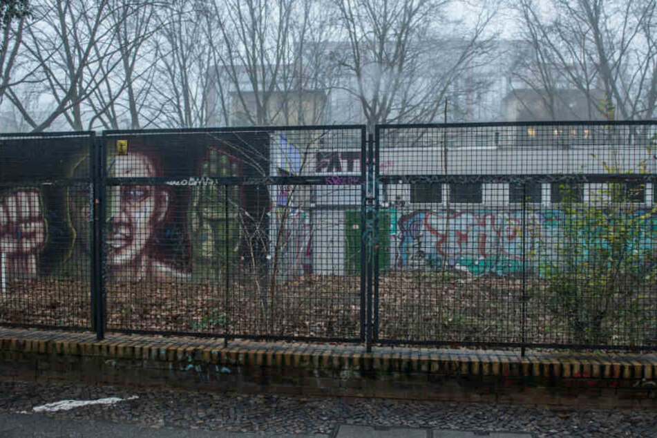 Die ehemals besetzte Gerhart-Hauptmann-Schule wird im Winter zum Quartier für Obdachlose.