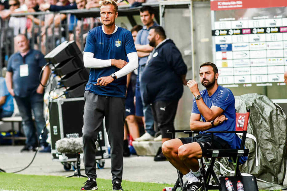 Diese Gesichter sprachen Bände: CFC-Chefcoach David Bergner (M.) und sein Co Sreto Ristic waren vom Auftritt ihrer Mannschaft eine Stunde lang enttäuscht.