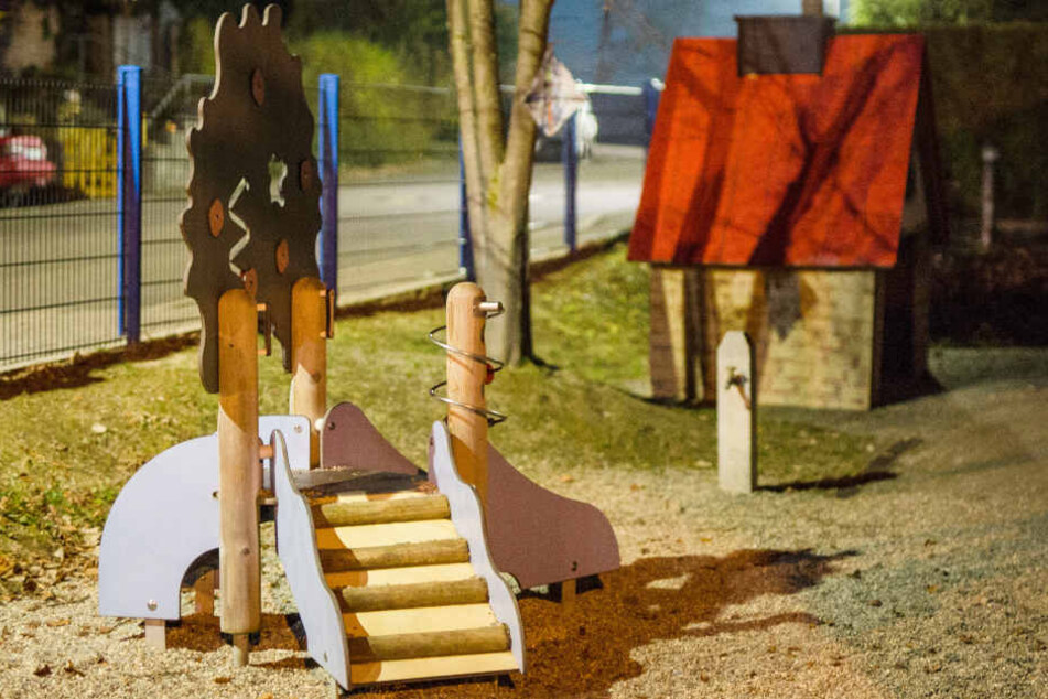 Ein Mann hat sich vor einem Kindergarten in den Kopf geschossen. (Symbolbild)