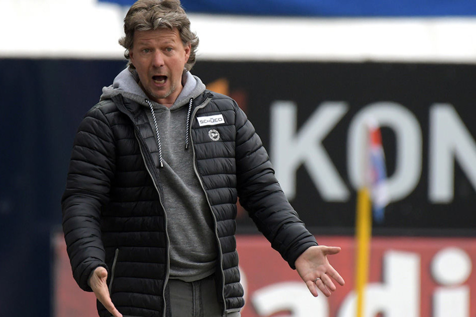 DSC-Trainer Jeff Saibene peitschte seine Mannschaft nach dem 0:2-Rückstand erfolgreich nach vorn.