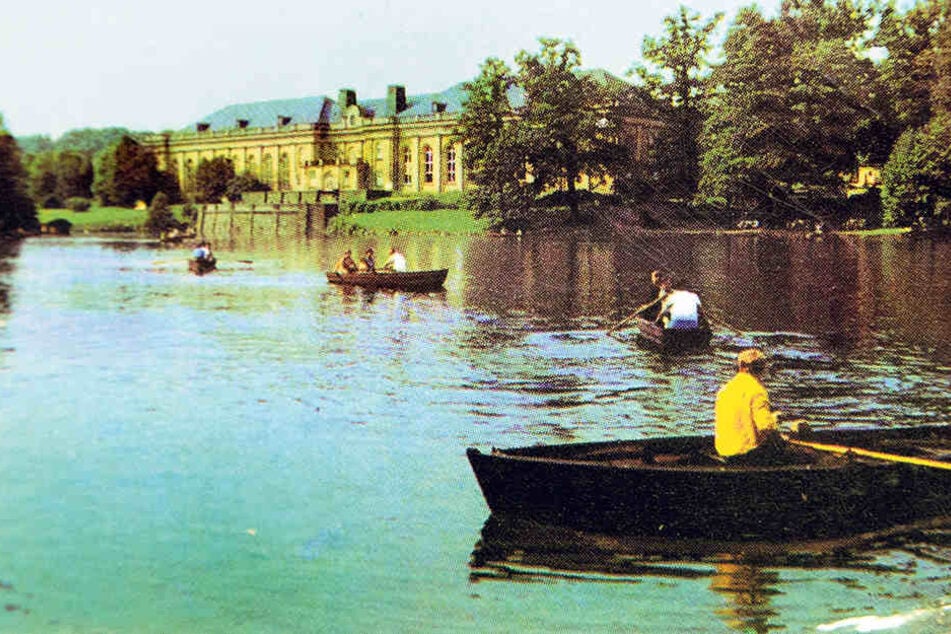 Kahnfahrtidylle in den 60er Jahren: Vor dem Haus der Körperkultur legten sich
die Chemnitzer gern in die Ruder.