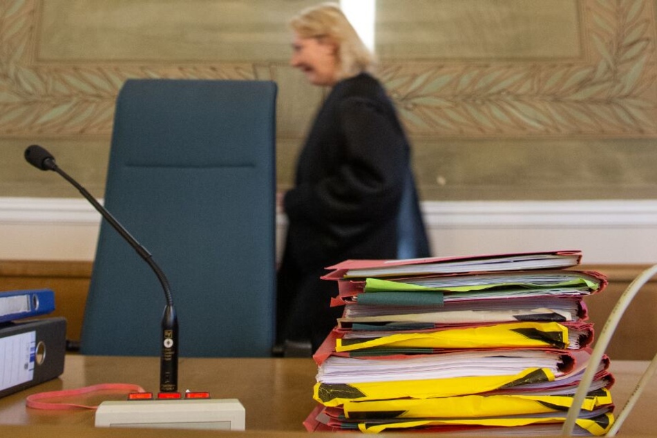 Der vorsitzende Richter verurteilte den Vater zu zwölf Jahren Haft.