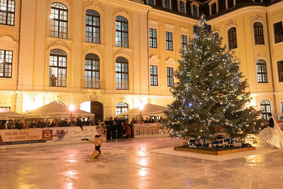 Die romantische Eisbahn öffnete am Freitag ihre Pforten.