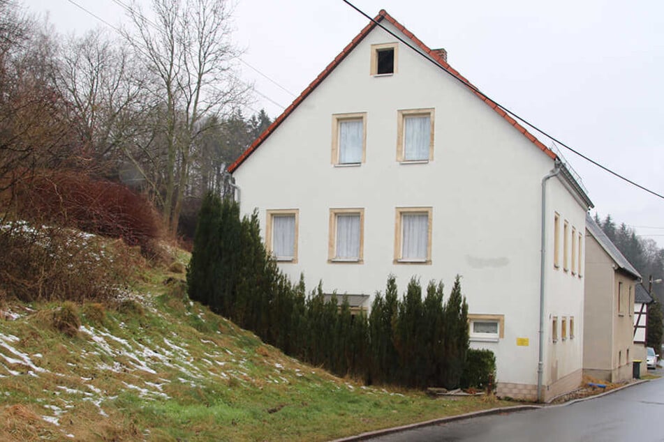 In diesem Haus im Ortsteil Marbach fand die Durchsuchung statt.