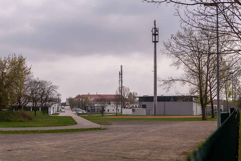 Das "Gemeinsame Kompetenz- und Dienstleistungszentrum" wird bei der Bereitschaftspolizei in Leipzig, der Nebensitz in Dresden angesiedelt.
