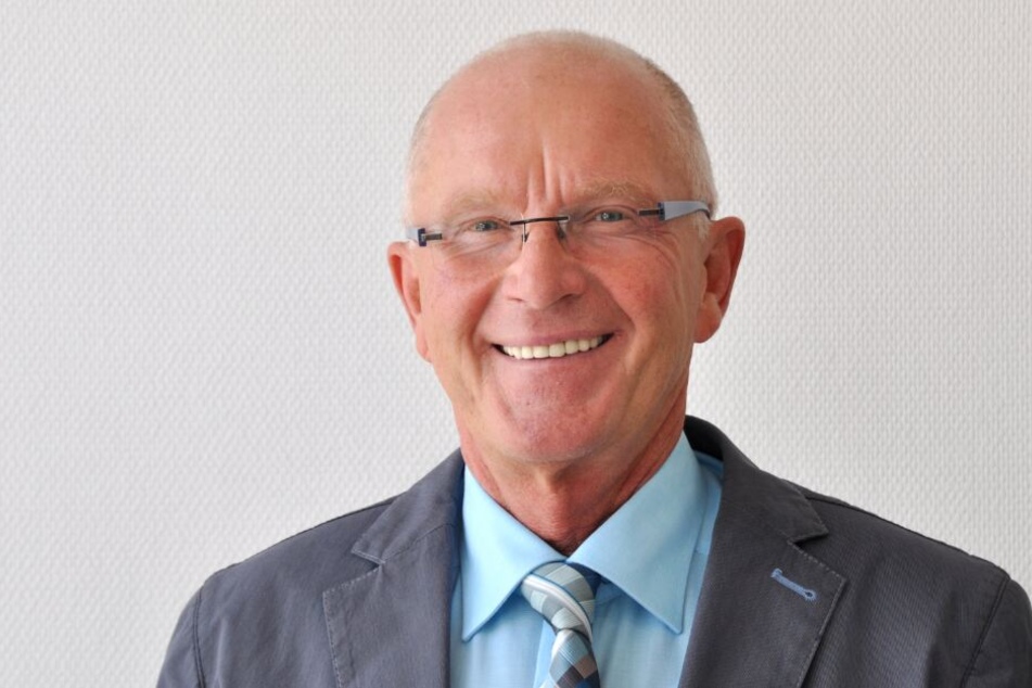 Heinrich Josef Reker, Bügermeister von Lügde, hat mit üblen Hassmails und Drohanrufen zu kämpfen.