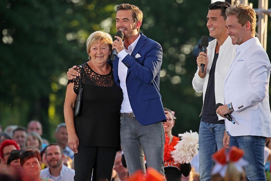Neue Bühne, neuer Moderator, neues Konzept: Florian Silbereisen (35)
modernisierte die „Schlager des Sommers“. Seine zweite Show ist bereits jetzt
ausverkauft.