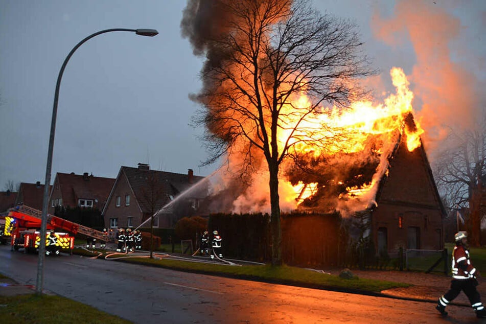 Seit Anfang des Jahres brannten in Wittenberge bereits 25 Häuser. (Symbolbild)