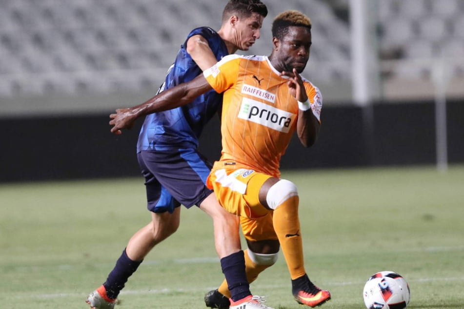 Ridge Munsy (r.) von den Grasshoppers während der UEFA Europa League 2016.