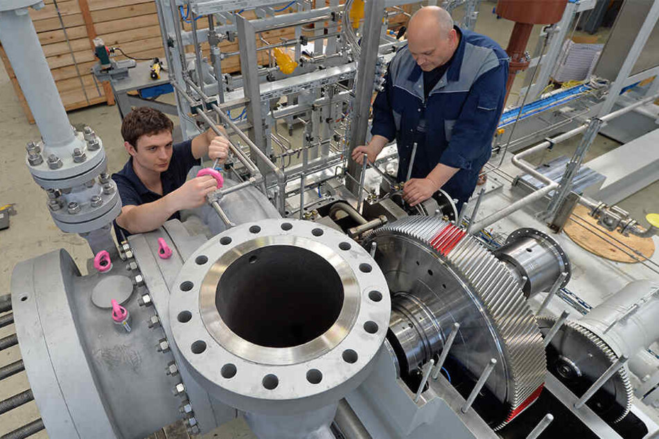 Leipzigs Wirtschaftsbürgermeister will unbedingt verhindern, dass das Leipziger Siemens-Werk schließen muss.
