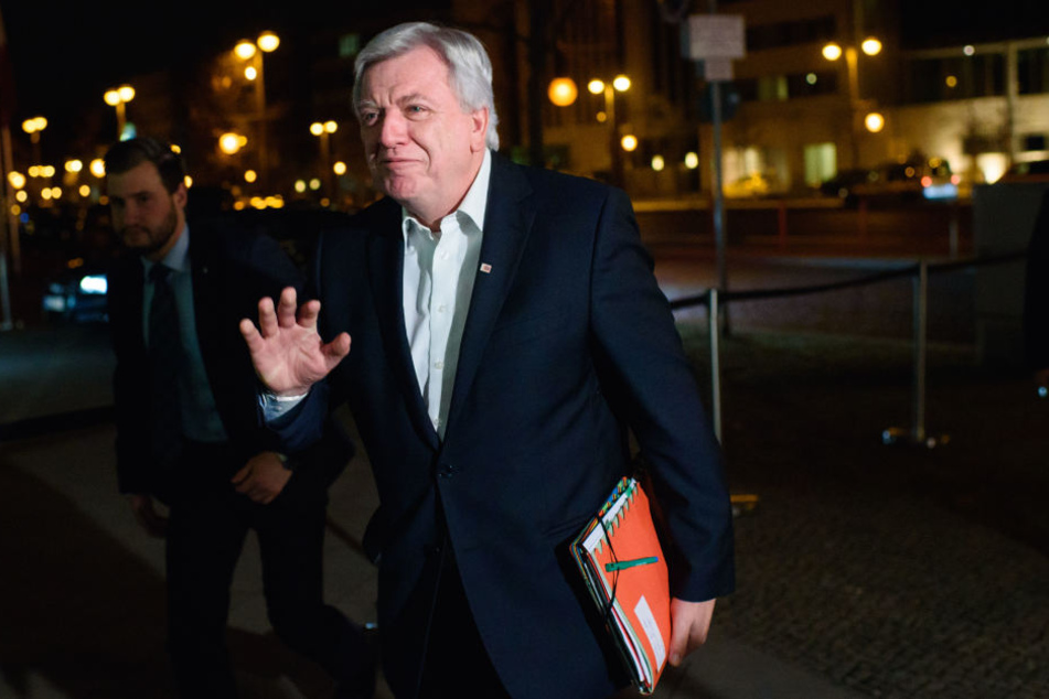 Volker Bouffier hofft auf eine belastbare Koelations-Grundlage.