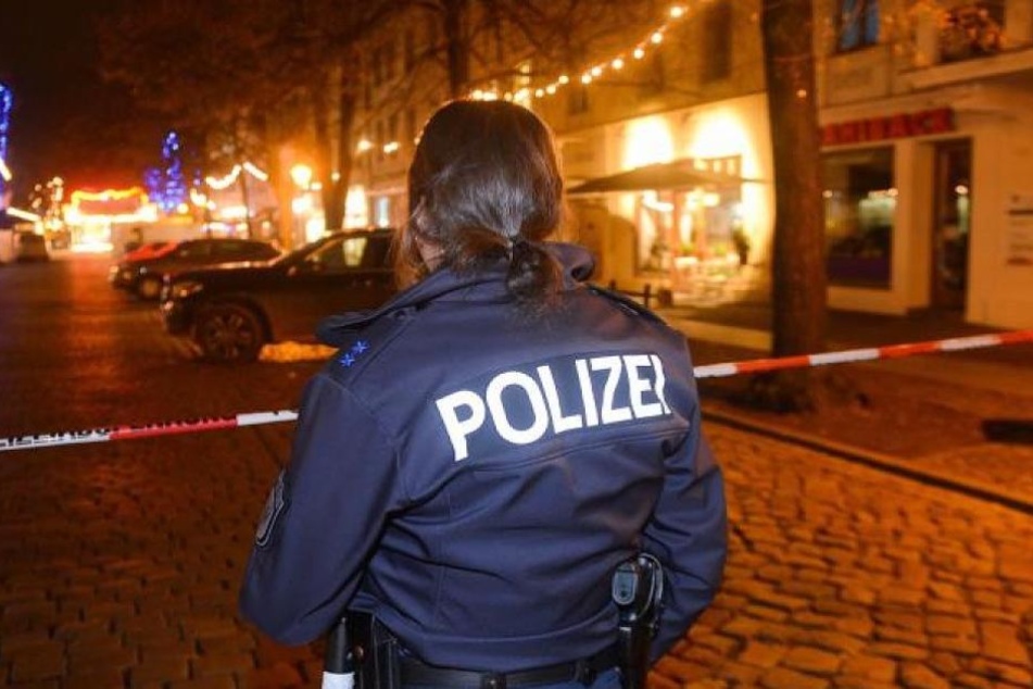 Die Polizei prüft den Verdacht der fahrlässigen Tötung. 8Symbolbild)
