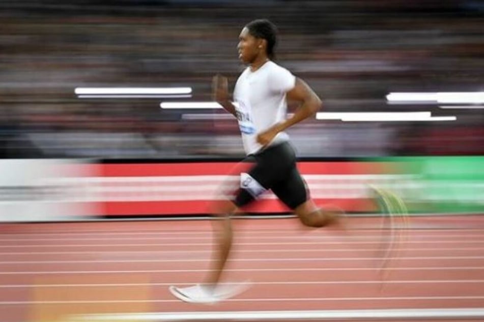 Caster Semenya während einem 800m-Rennen.