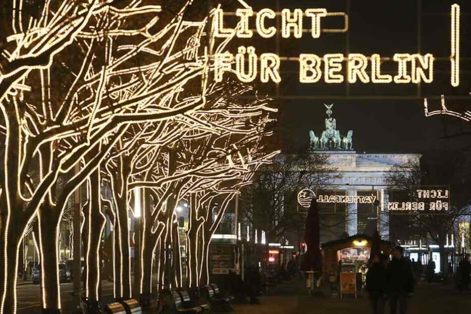 So sah die Weihnachtsbeleuchtung unter den Linden 2012 aus.