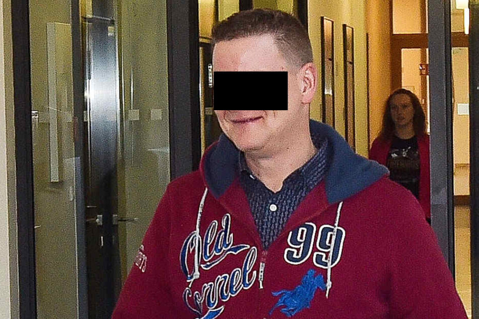 Wegen einer unsinnige Attacke musste Dirk E. (48) vor der Amtsrichterin
antreten.