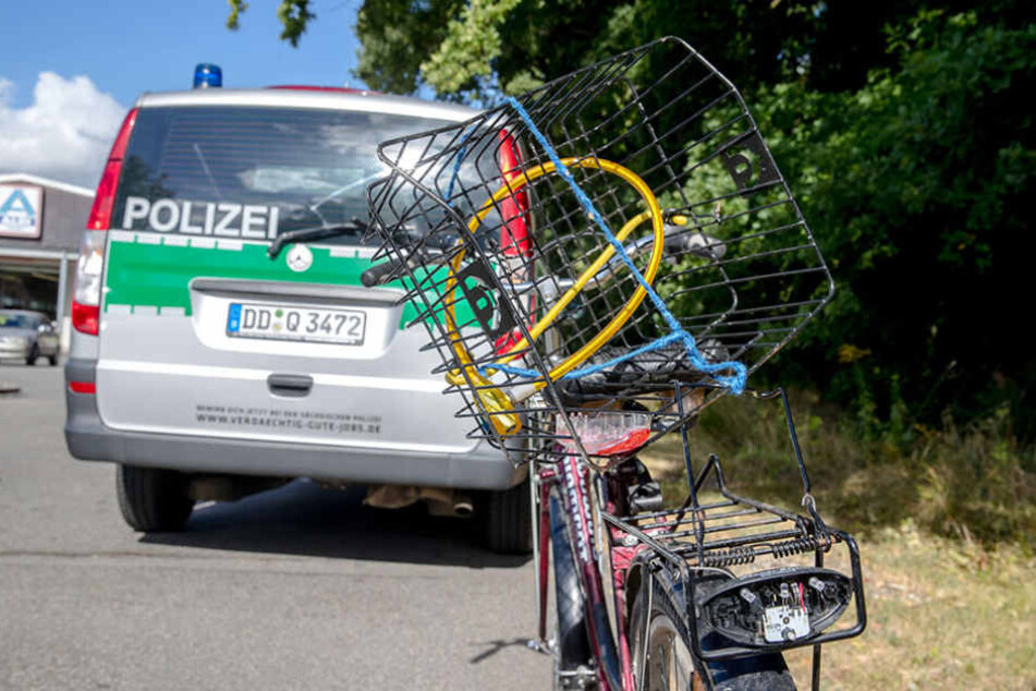 Am Dienstagmorgen wurde eine Radfahrerin (81) bei einem Unfall tödlich verletzt.