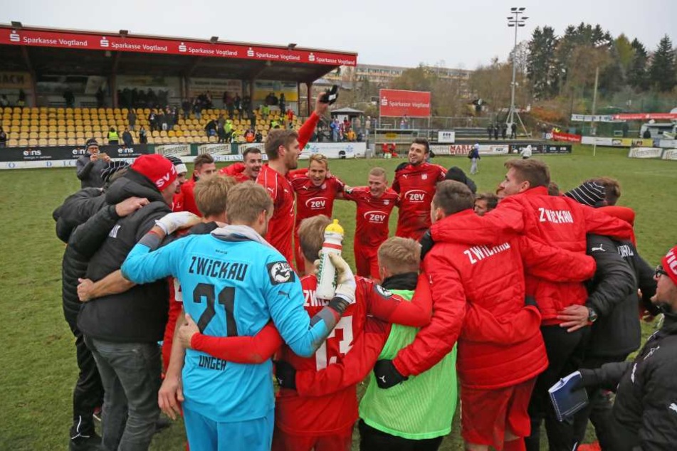 Können die Zwickauer Spieler heute gegen 16 Uhr jubelnd im Kreis hüpfen.
