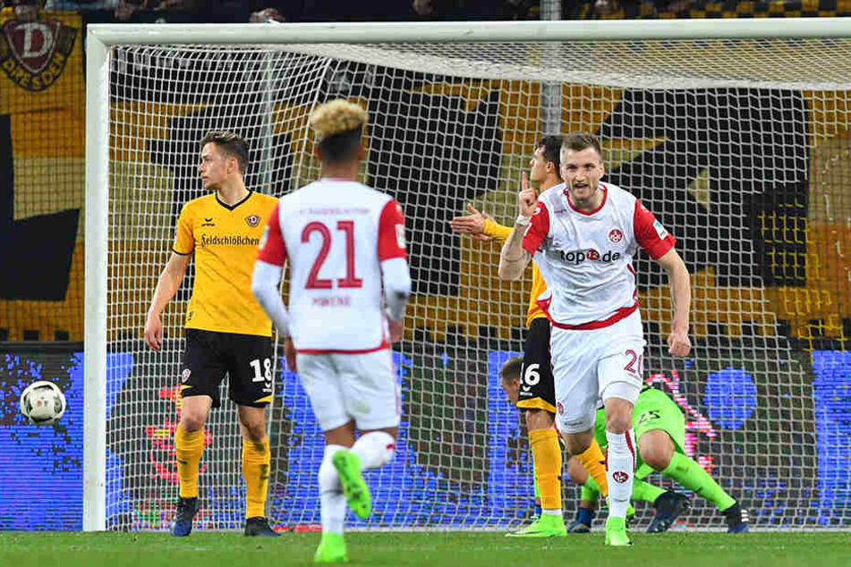 Kacper
Przybylko
hebt den
Zeigefinger
- sein 3:3
war für
Dynamo
bitter.