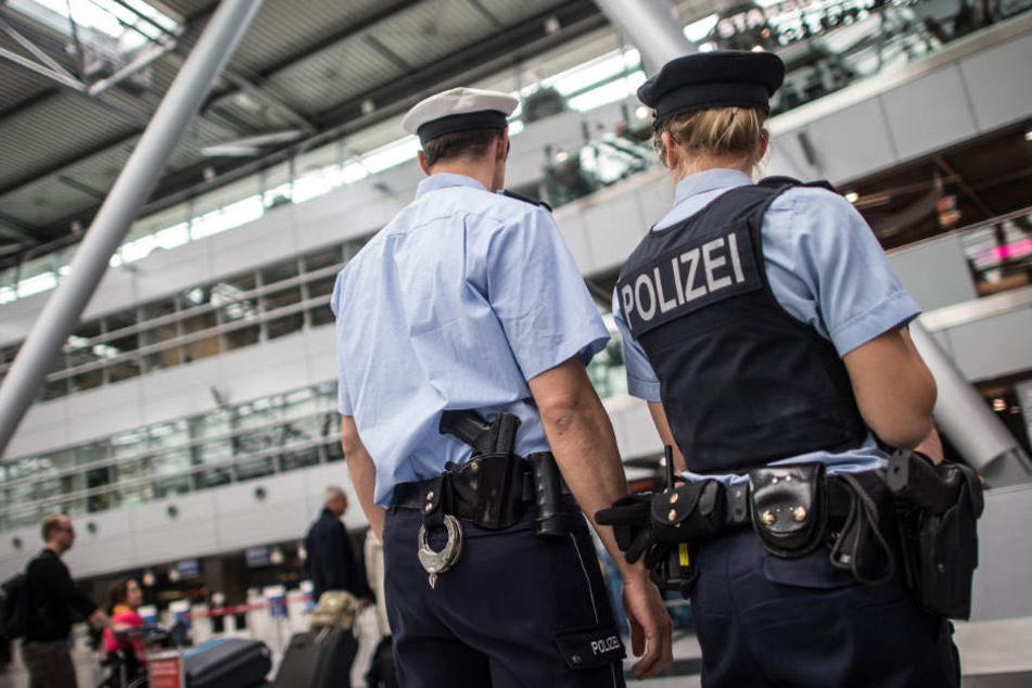 Die Grenzpolizei kontrollierte die 51-Jährige. Dabei flog sie auf. (Symbolbild)