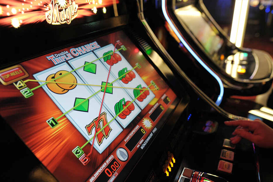 Am 30. November läuft die Frist ab - dann könnte es viel weniger Spielhallen in Bielefeld geben. (Symbolbild)