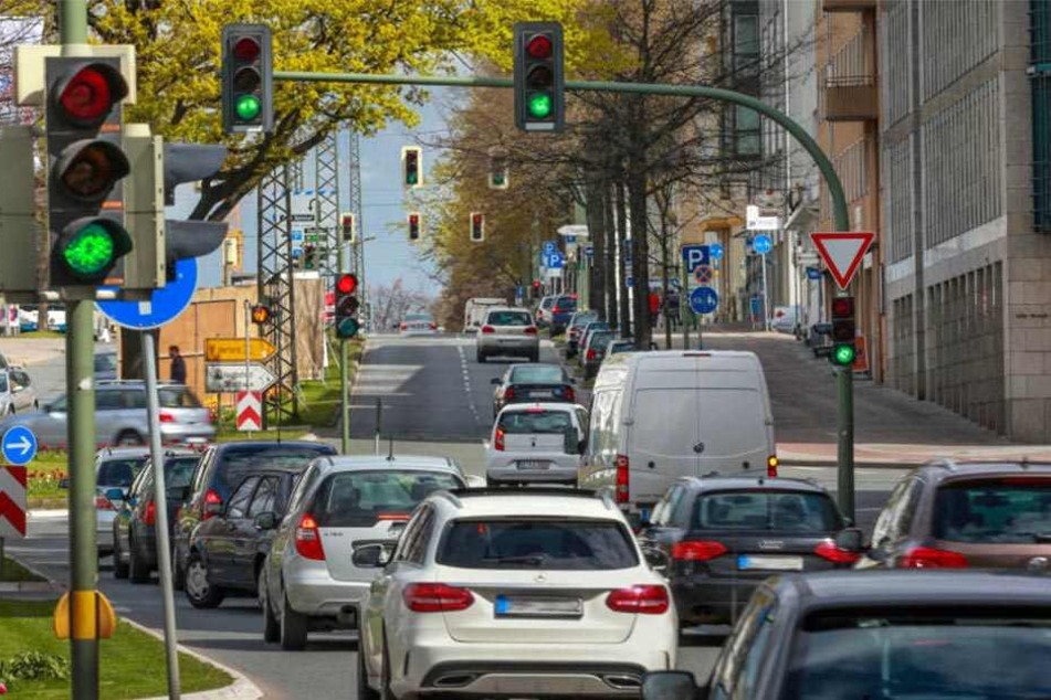 So viele grüne Ampeln hintereinander sieht man in Bielefeld selten.