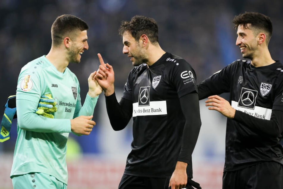 DFB-Pokal am vergangenen Montag (v.l.): Torwart Gregor Kobel, Hamadi Al Ghaddioui und Atakan Karazor freuen sich über ihren Sieg gegen den HSV.