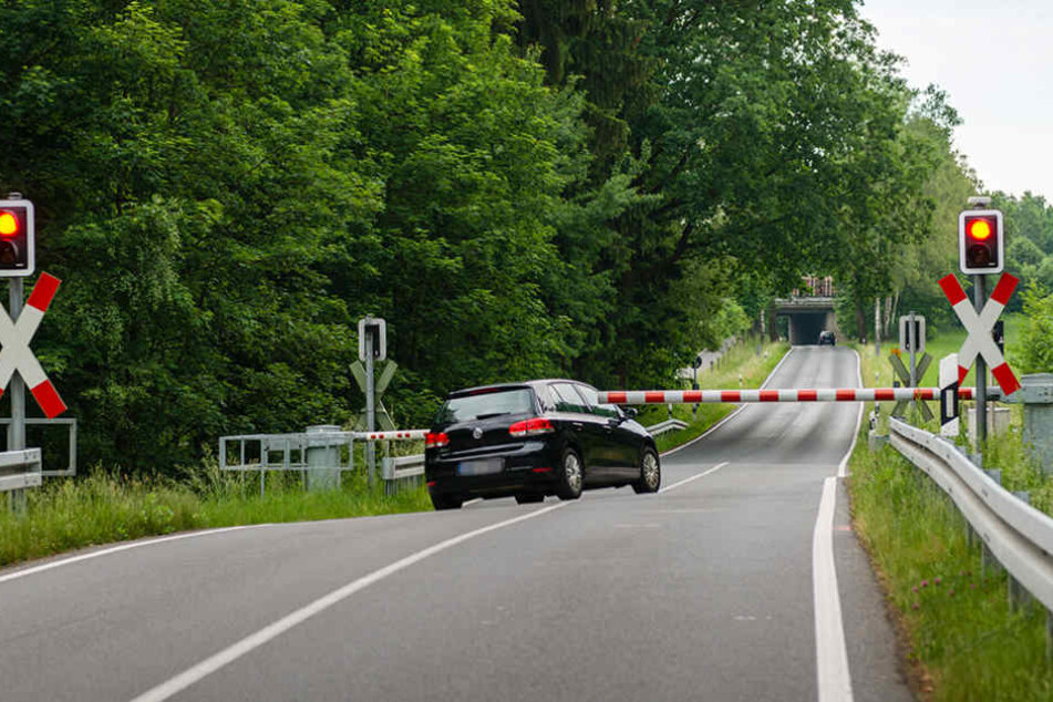 Diesem Autofahrer reichte es schließlich, er schlängelte sich einfach
durch.