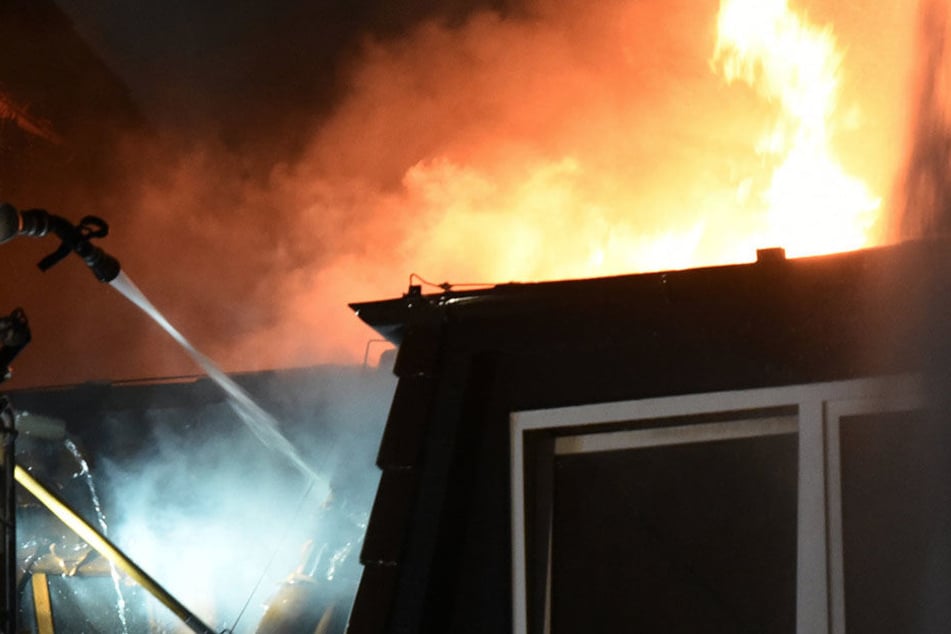 Ein dreijähriger Junge überlebte den Brand in der Wohnung seiner Eltern nicht.