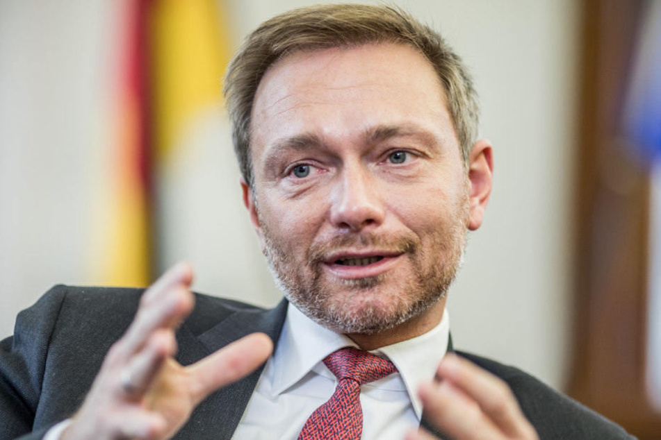 FDP-Chef Christian Lindner tritt für ein Kopftuchverbot für Mädchen ein.