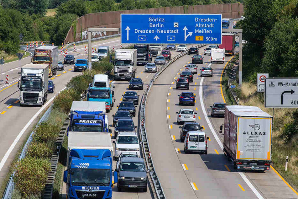 Autofahrer auf der Autobahn 4 bei Dresden werden immer wieder auf die Geduldsprobe gestellt.