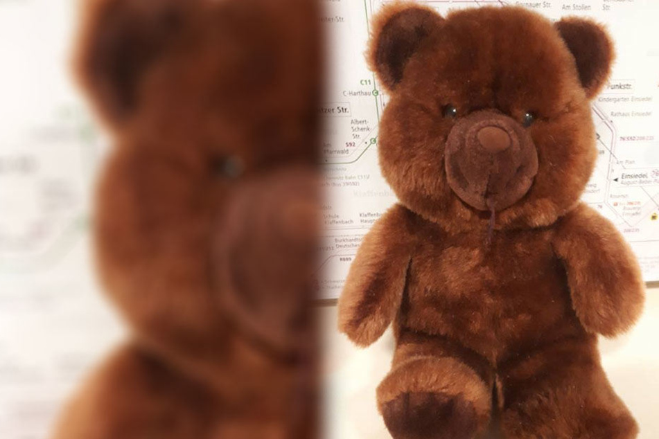 Wer vermisst seinen Teddy? Im Bus 32 wurde der Kuschelbär gefunden und möchte wieder abgeholt werden.