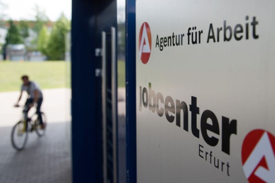 Der Mann erhielt anschließend einen Platzverweis.