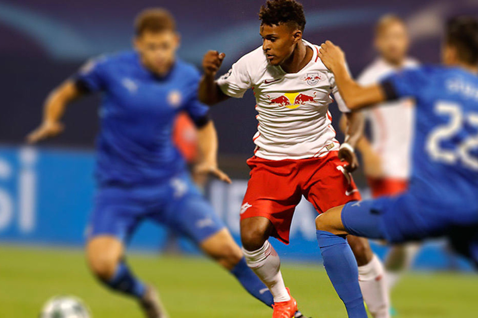 Lazaro steht noch bis 2019 beim österreichischen Meister unter Vertrag. Nach Davie Selke und Mathew Leckie ist er der dritte Hertha-Neuzugang in der Offensive.