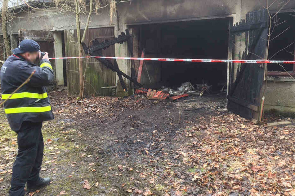 Am Mittwochmorgen war die Kripo an der Brandruine im Einsatz.