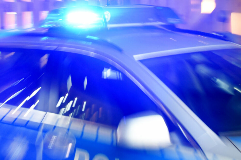 Die Polizei in Frankfurt fahndet nach zwei Tatverdächtigen (Symbolbild).