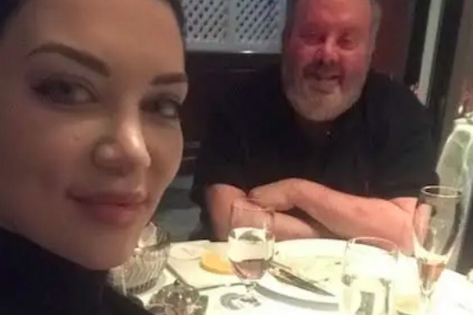 Die 28-Jährige lernte Brad durch ihren Job als Escort-Lady kennen.