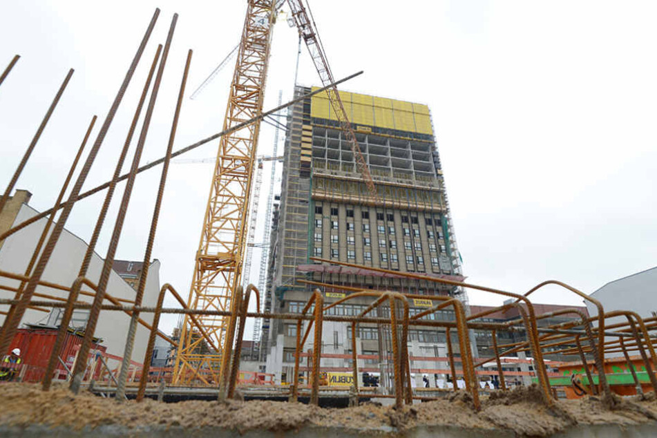 An der Charité wurde erst 2014 ein neues Gebäude gebaut. Doch der Platz reicht trotzdem nicht.