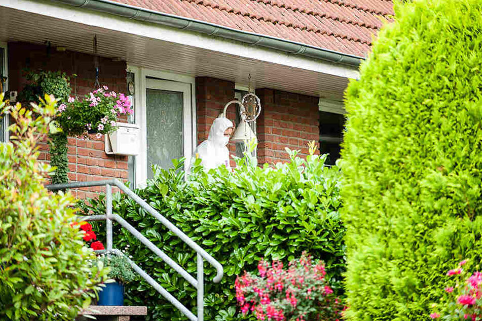 Das dreijährige Kind der beiden musste der sterbenden Mutter zusehen.