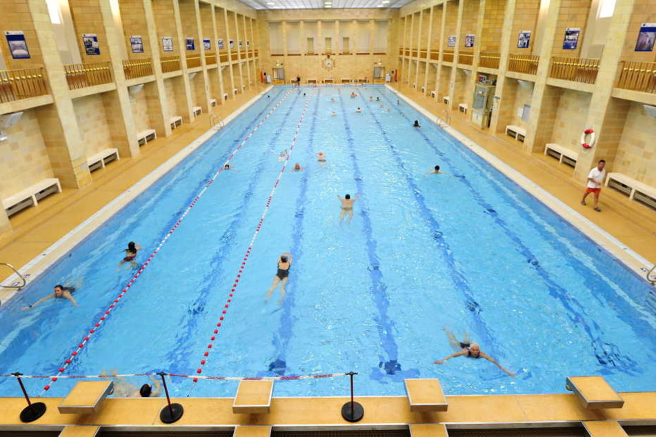 Die 50-Meter-Halle muss bis Nachmittag geschlossen bleiben.