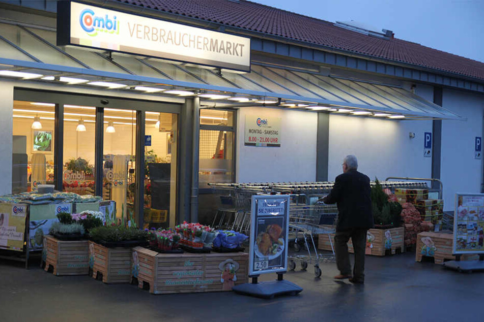 Einige Combi-Märkte schließen bald - die Mitarbeiter müssen sich neue Jobs suchen.