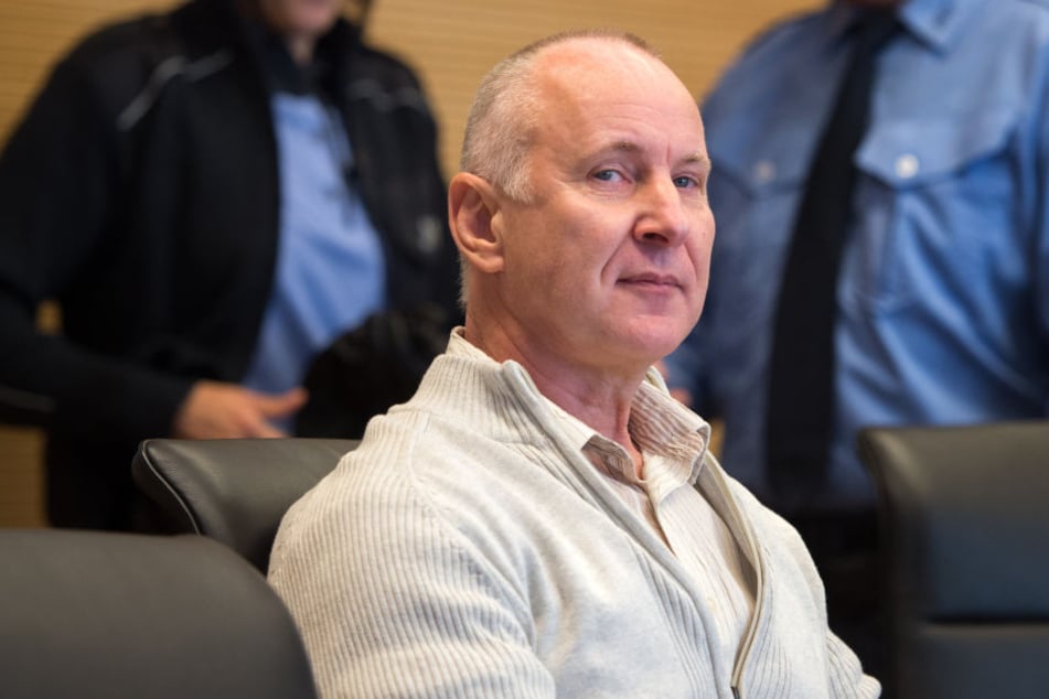 Der vom Dienst suspendierte Kriminalbeamte Detlev G. soll davon geträumt haben, eine Leiche zu zerstückeln.